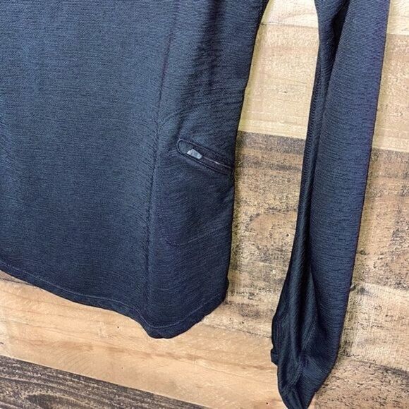 Nike Shirt Woman’s Size XS - Picture 5 of 5